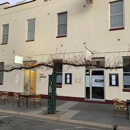 The Barkly Bistro Bar & Accommodation Ararat Kültér fotó